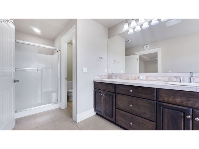 11126 Se PHEASANT RIDGE Dr, Happy Valley, OR 97086