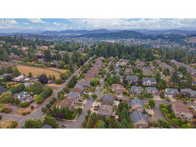 11126 Se PHEASANT RIDGE Dr, Happy Valley, OR 97086