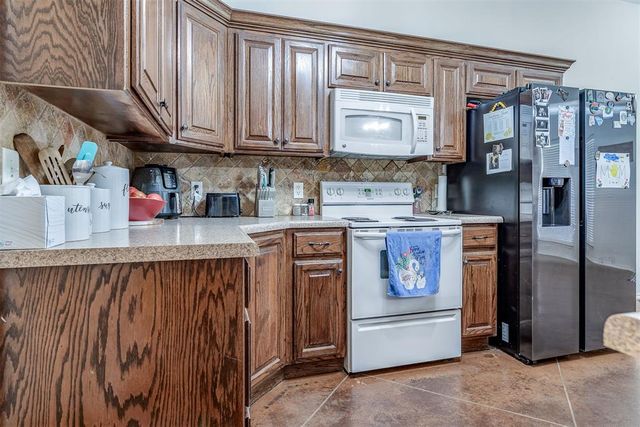 10929 NW 37th Street, Yukon, OK 73099