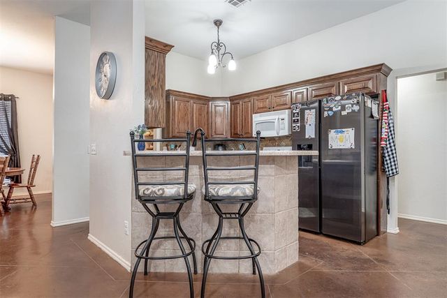 10929 NW 37th Street, Yukon, OK 73099