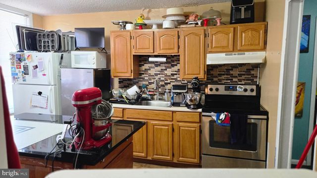 6147 CHRISTIAN ST, Philadelphia, PA 19143