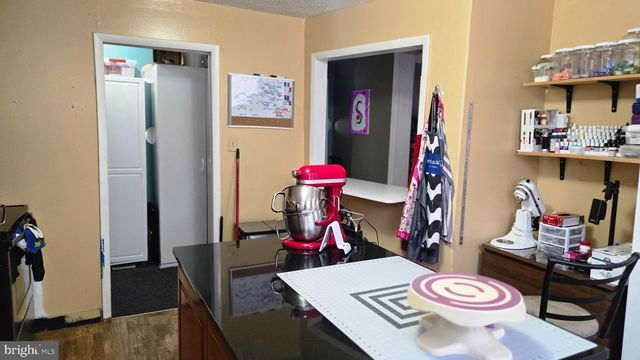 6147 CHRISTIAN ST, Philadelphia, PA 19143