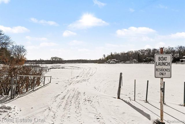 10540 Kenrich Drive, Brighton, MI 48116