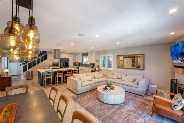 3104 Taft Way, Costa Mesa, CA 92626