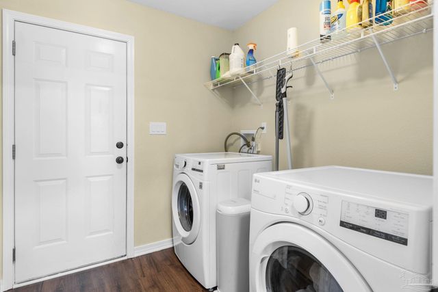 1502 College Pkwy, Gulf Breeze, FL 32563