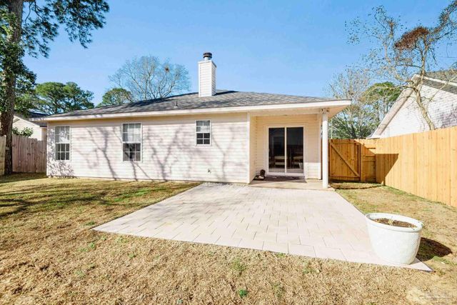 1502 College Pkwy, Gulf Breeze, FL 32563