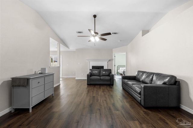 1502 College Pkwy, Gulf Breeze, FL 32563