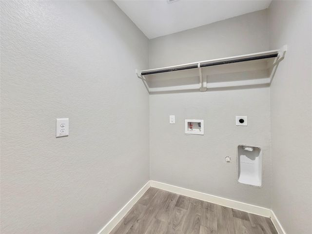 8122 Hush Heights Drive, Rosharon, TX 77583