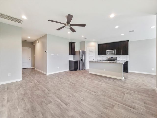 8122 Hush Heights Drive, Rosharon, TX 77583