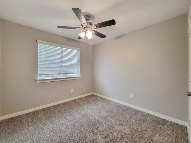 8122 Hush Heights Drive, Rosharon, TX 77583