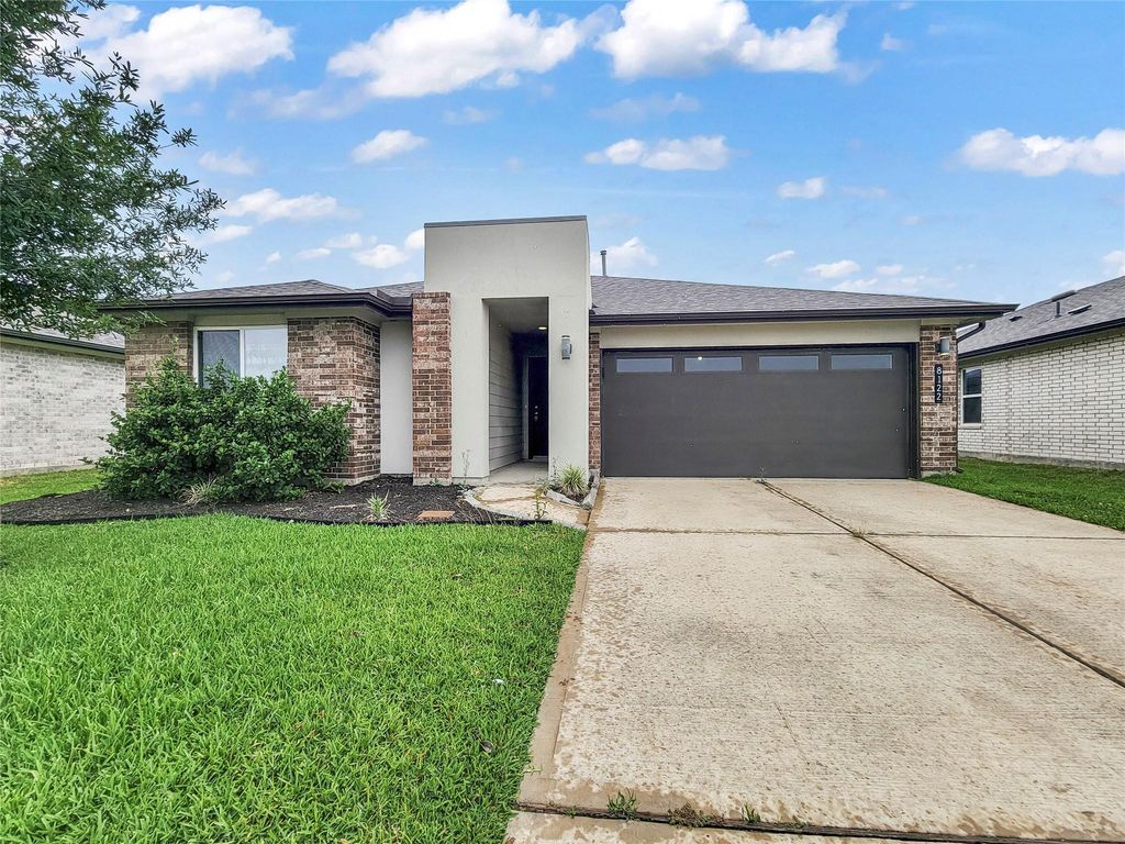 8122 Hush Heights Drive, Rosharon, TX 77583