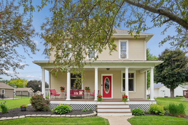 110 N. 4TH Street, Eldridge, IA 52748
