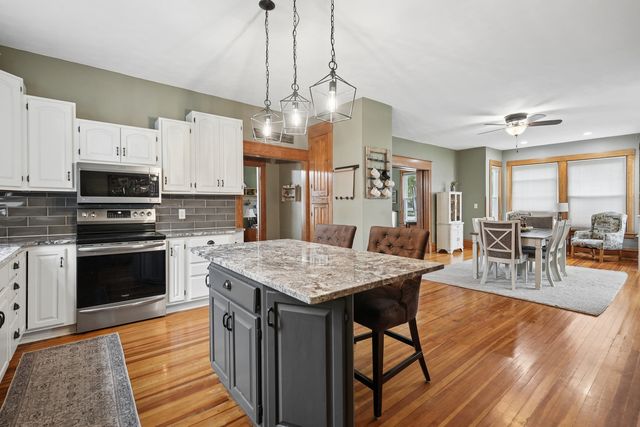 110 N. 4TH Street, Eldridge, IA 52748