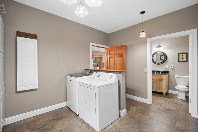 110 N. 4TH Street, Eldridge, IA 52748