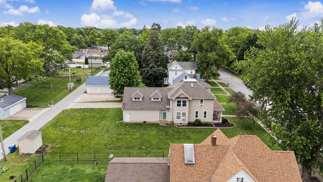 110 N. 4TH Street, Eldridge, IA 52748