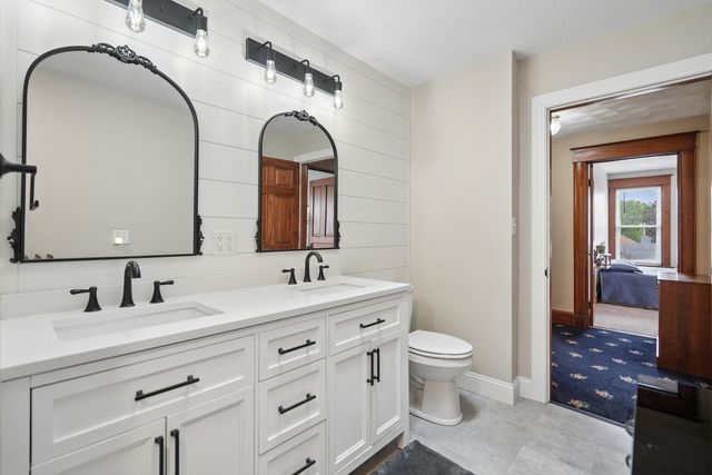 110 N. 4TH Street, Eldridge, IA 52748