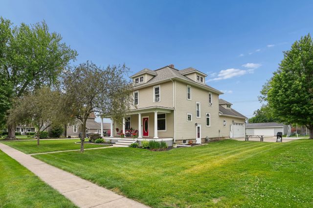 110 N. 4TH Street, Eldridge, IA 52748