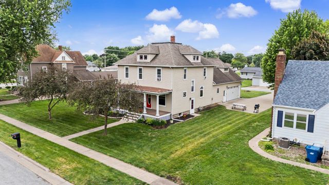 110 N. 4TH Street, Eldridge, IA 52748