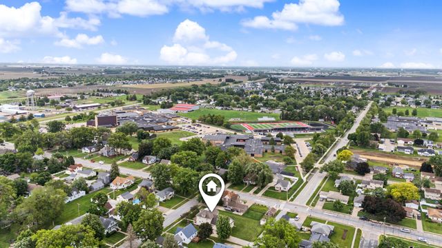 110 N. 4TH Street, Eldridge, IA 52748