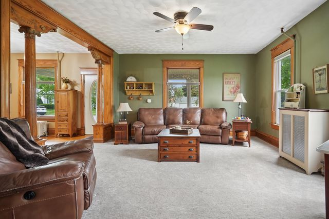 110 N. 4TH Street, Eldridge, IA 52748