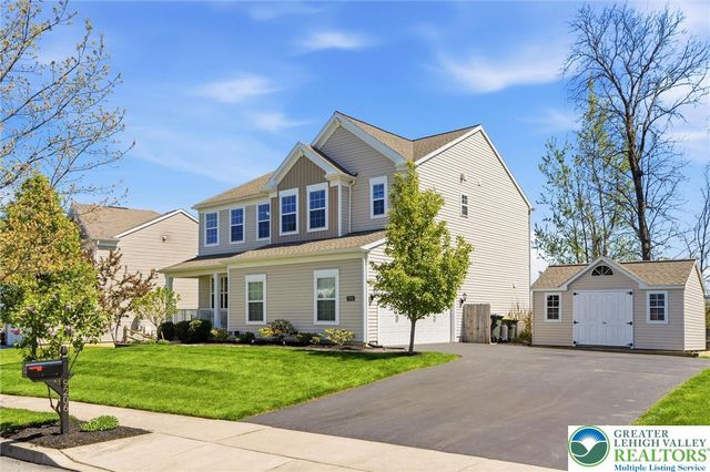 9206 Windy Bush Lane, Upper Macungie Twp, PA 18031