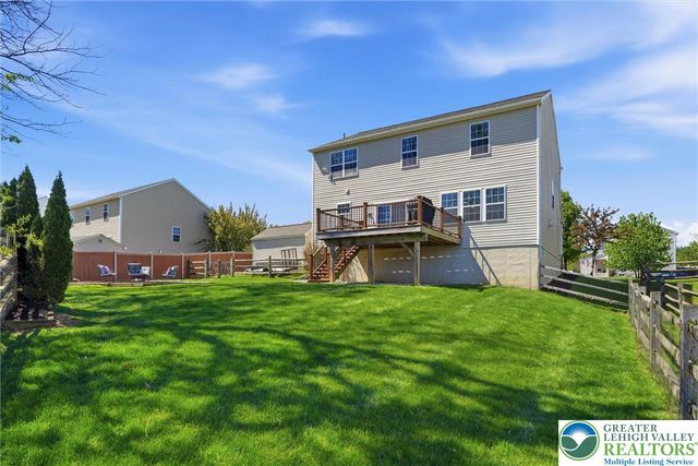 9206 Windy Bush Lane, Upper Macungie Twp, PA 18031