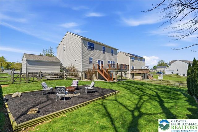 9206 Windy Bush Lane, Upper Macungie Twp, PA 18031