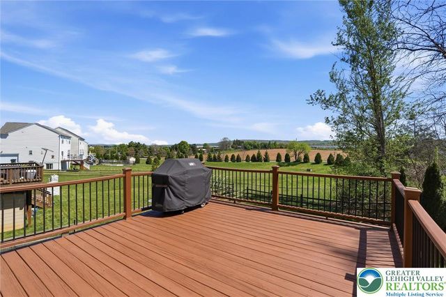 9206 Windy Bush Lane, Upper Macungie Twp, PA 18031