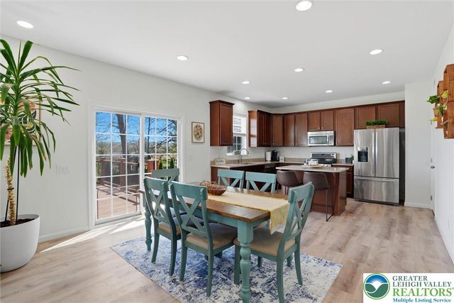 9206 Windy Bush Lane, Upper Macungie Twp, PA 18031