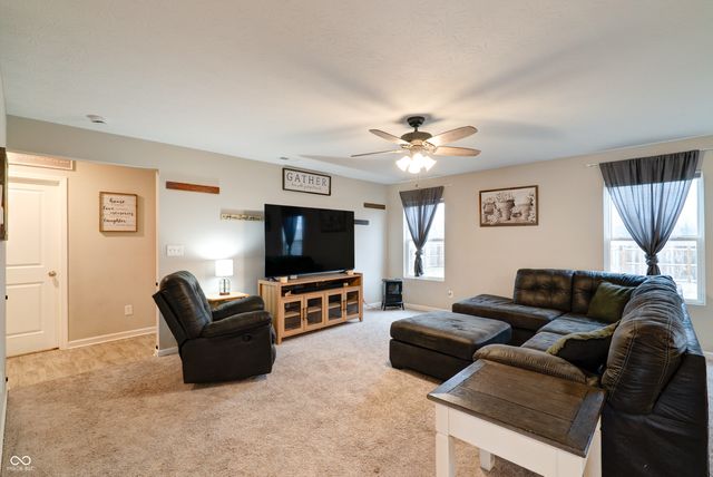 1424 Crabapple Road, Franklin, IN 46131