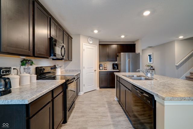 1424 Crabapple Road, Franklin, IN 46131