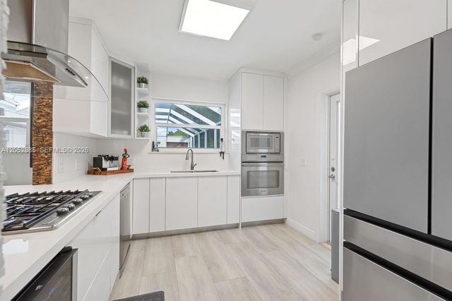 7505 Mutiny Ave, North Bay Village, FL 33141