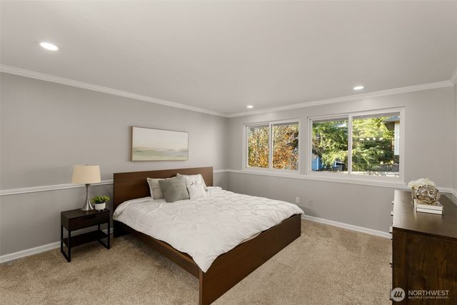 24230 SE 44th Street, Sammamish, WA 98029