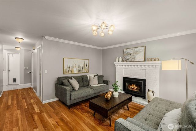 24230 SE 44th Street, Sammamish, WA 98029