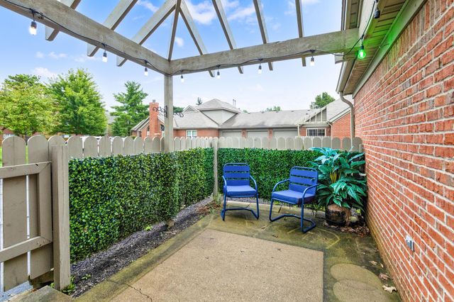 3900 Sandstone Circle, Powell, OH 43065