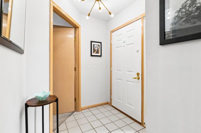 3900 Sandstone Circle, Powell, OH 43065
