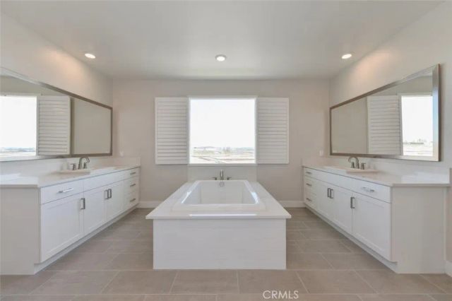 132 Chorus, Irvine, CA 92618