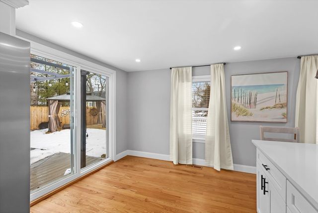 15 Florida Ave, Plymouth, MA 02360