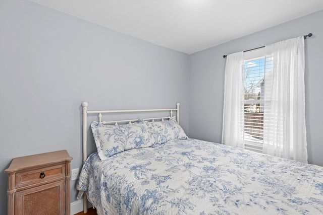 15 Florida Ave, Plymouth, MA 02360