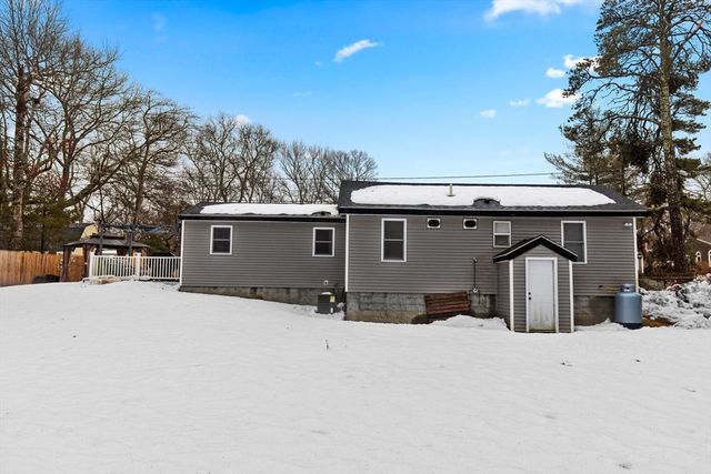 15 Florida Ave, Plymouth, MA 02360