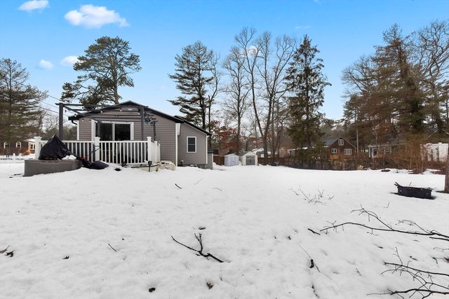 15 Florida Ave, Plymouth, MA 02360