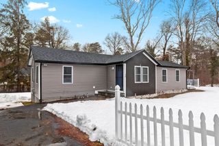 15 Florida Ave, Plymouth, MA 02360