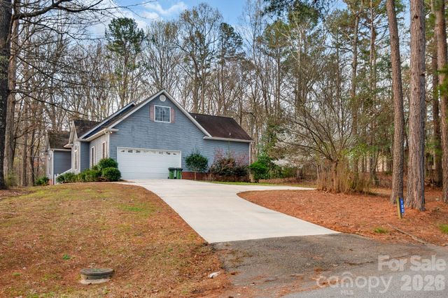 722 Canterbury Drive, Lancaster, SC 29720