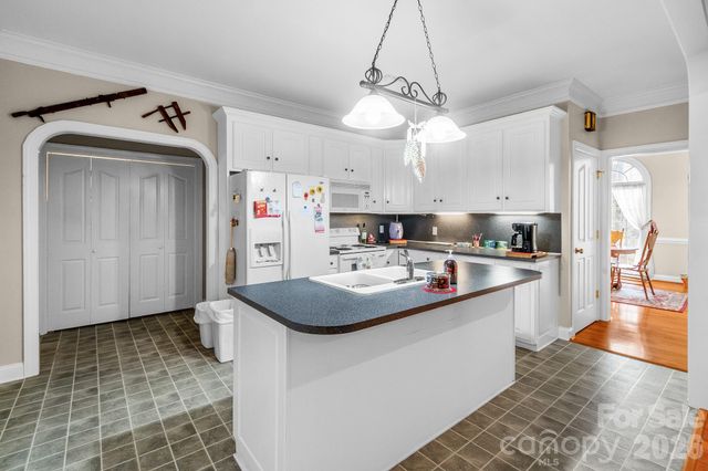 722 Canterbury Drive, Lancaster, SC 29720