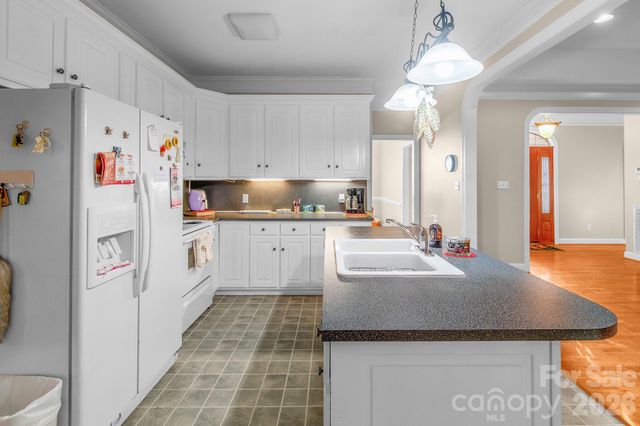 722 Canterbury Drive, Lancaster, SC 29720