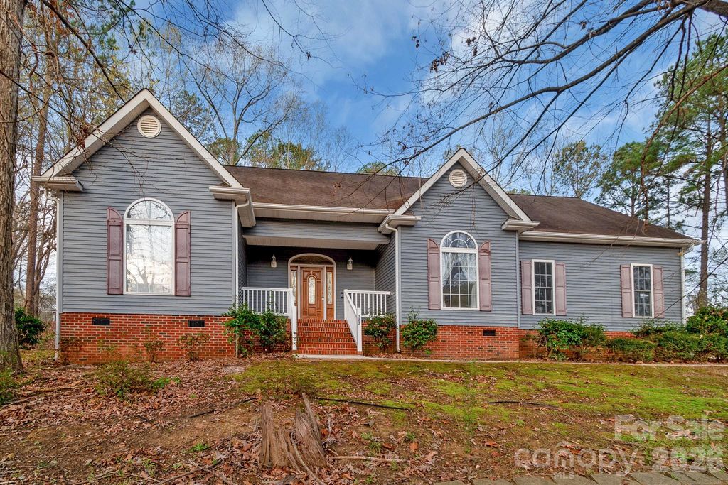 722 Canterbury Drive, Lancaster, SC 29720