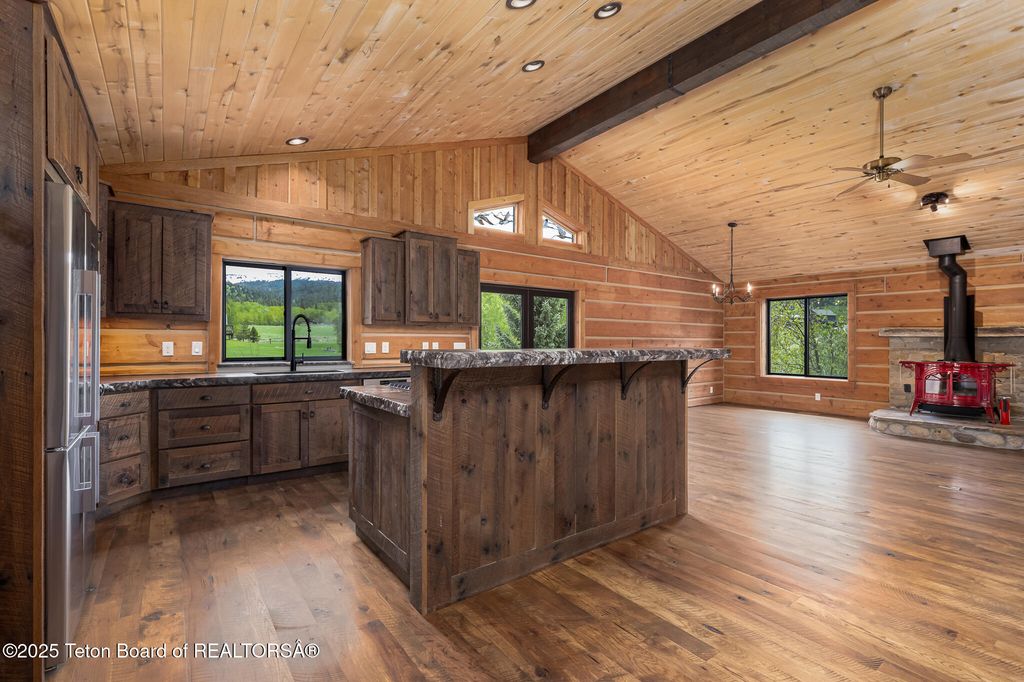 1905 N BEAVER Drive, Alta, WY 83414 photo 11