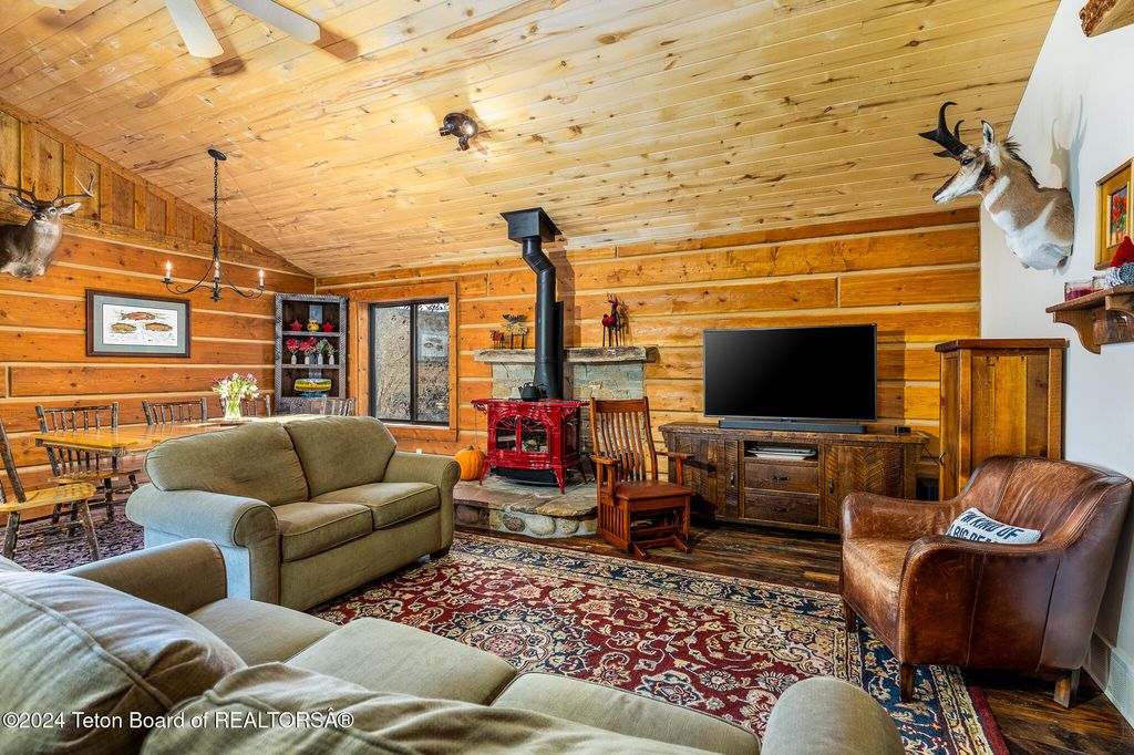 1905 N BEAVER Drive, Alta, WY 83414 photo 18