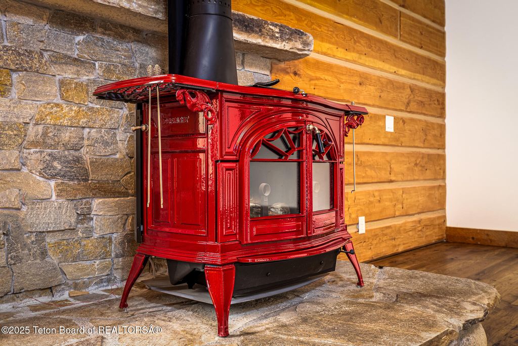 1905 N BEAVER Drive, Alta, WY 83414 photo 19