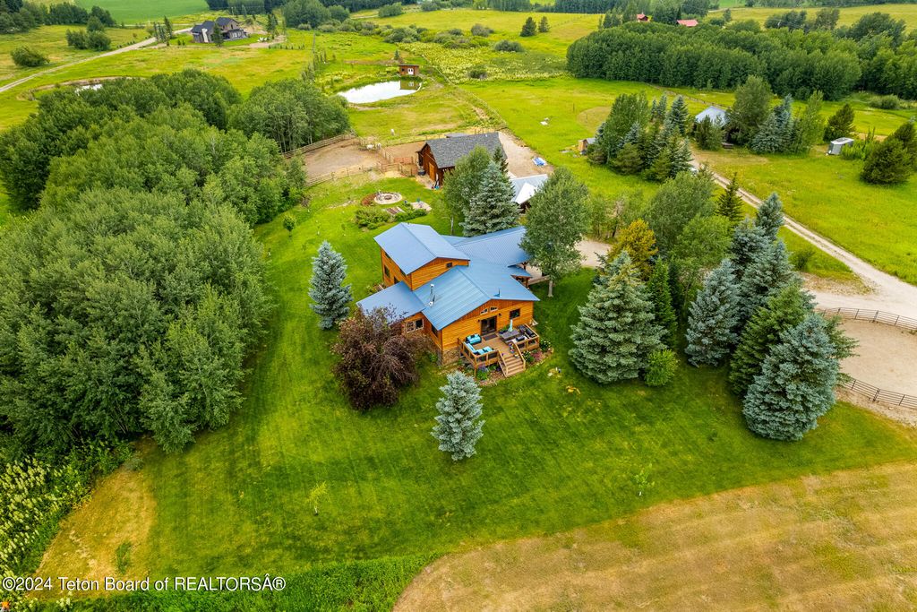 1905 N BEAVER Drive, Alta, WY 83414 photo 4